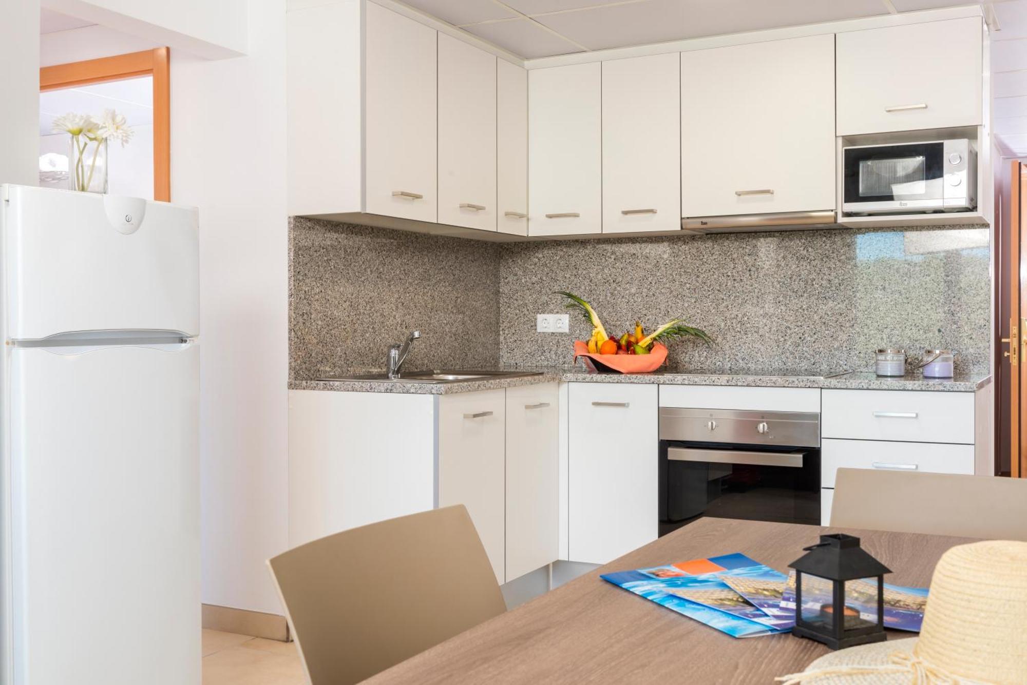 One-Bedroom Apartment Balcony 2