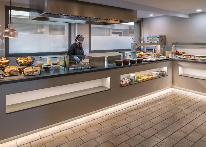 Ght Miratge - Only Adults 18 And Up